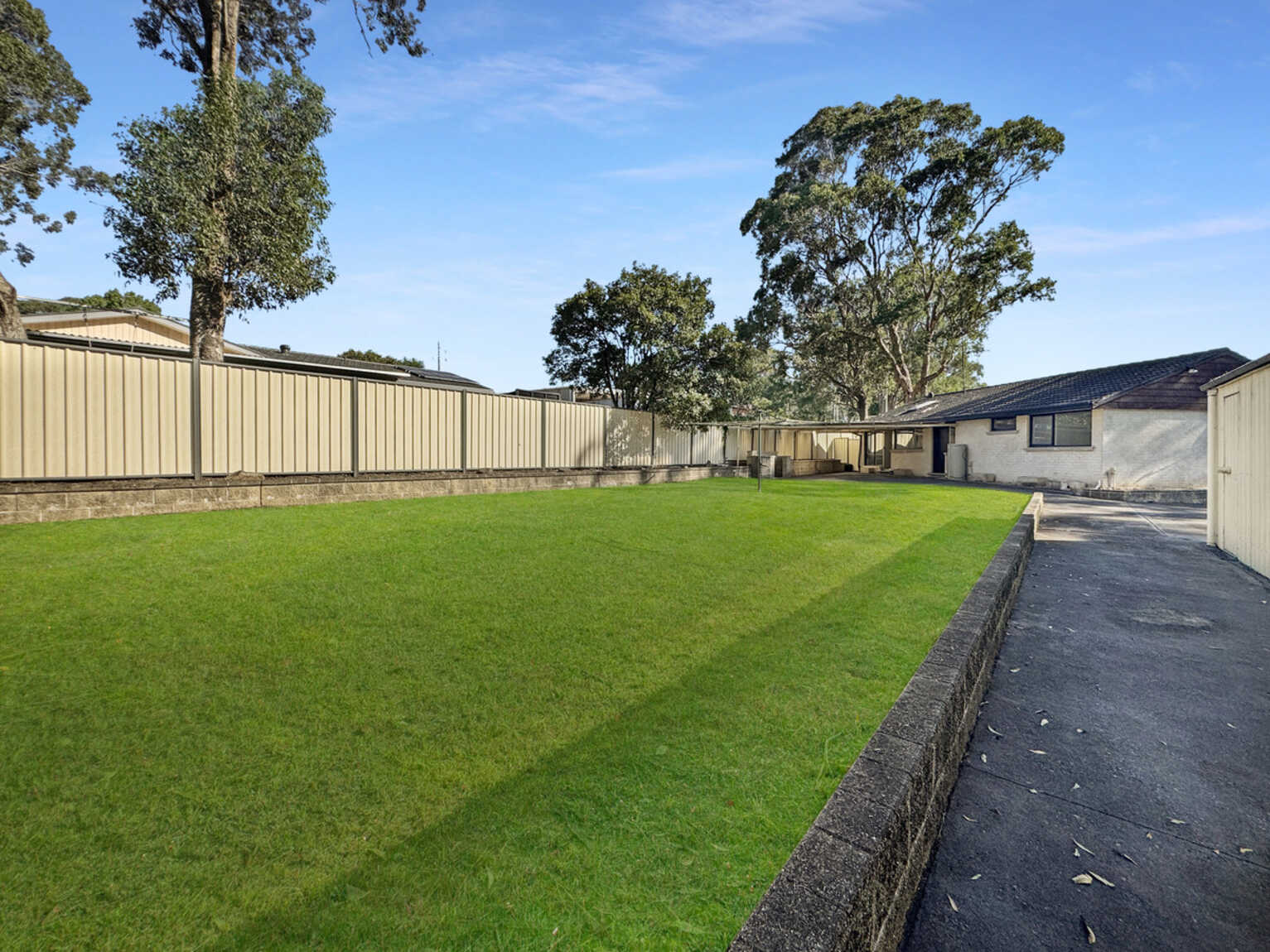 40 Pecks Road North Richmond 40 Pecks Road North Richmond