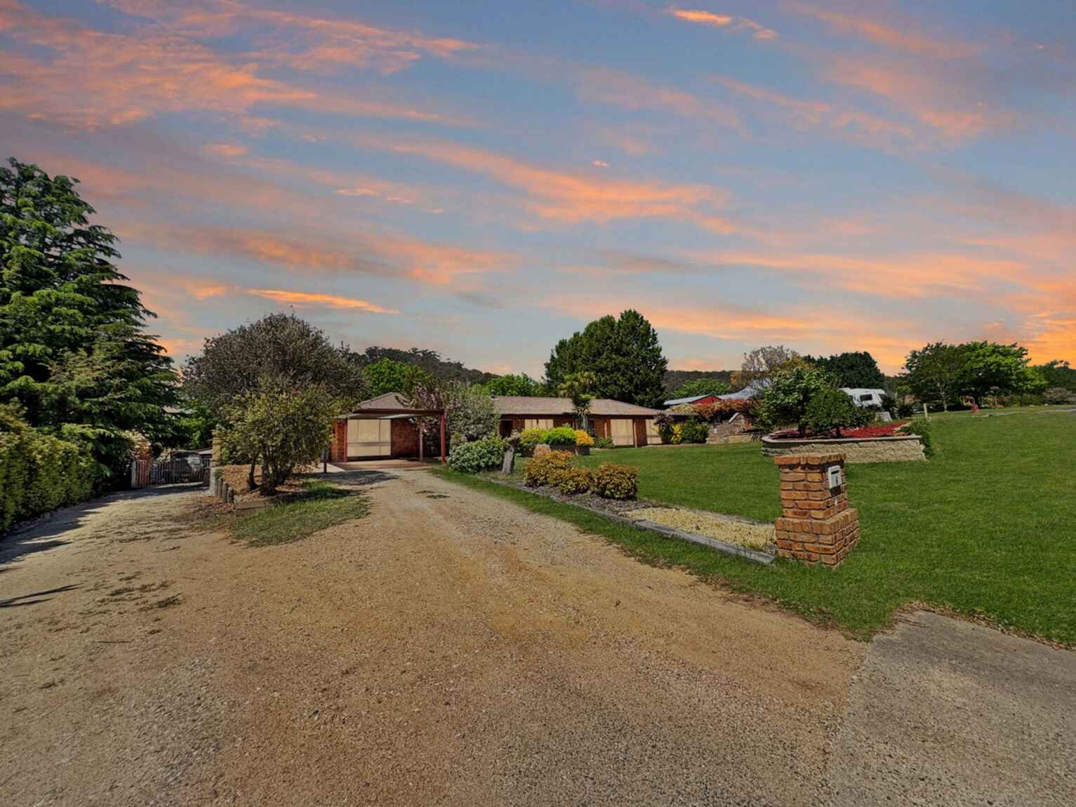 6 Girraween Drive Marrangaroo 6 Girraween Drive Marrangaroo