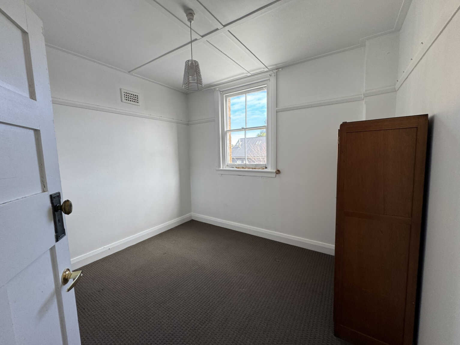 8B Wolgan Street Portland