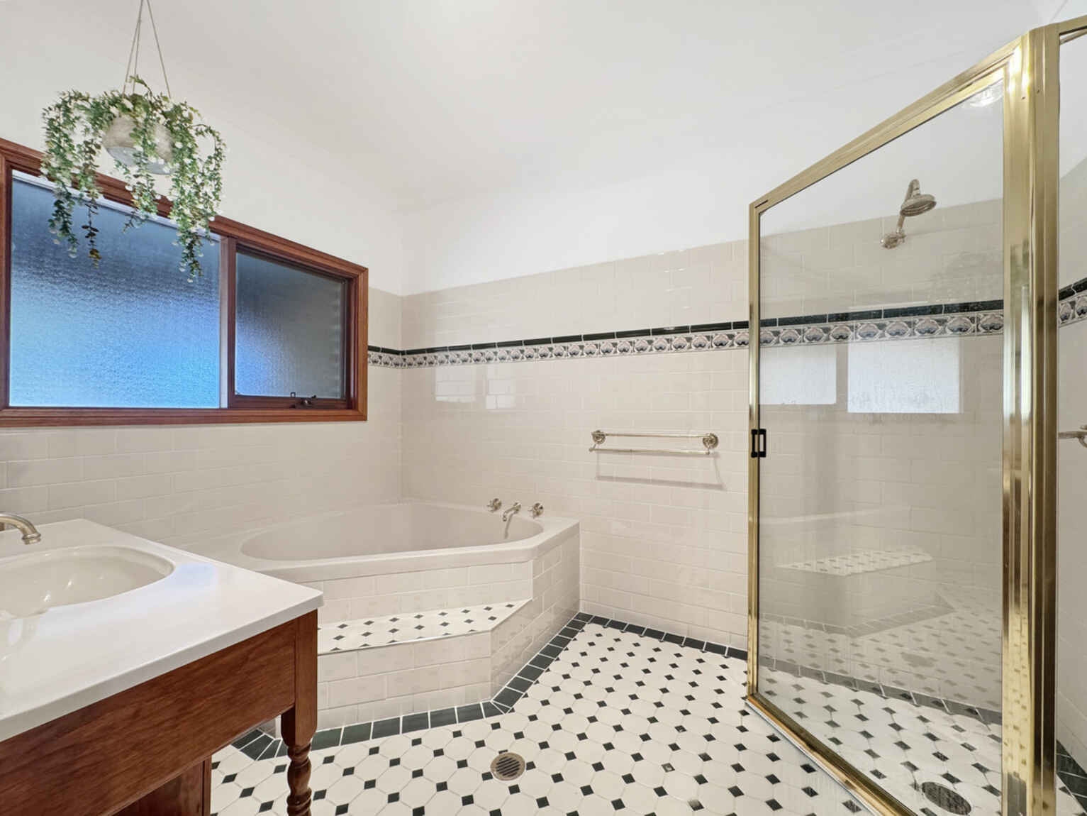 2 Pine Grove Avenue Wallerawang